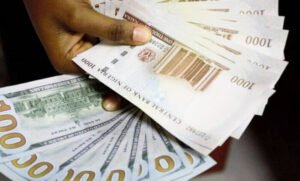 Read more about the article Naira gains at investors, exporters window