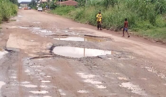 Read more about the article Assessing delay on Umuahia-Ikwuano-Ikot-Ekpene Road reconstruction