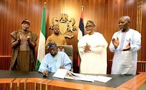 Read more about the article President Tinubu signs Student Loans bill into law