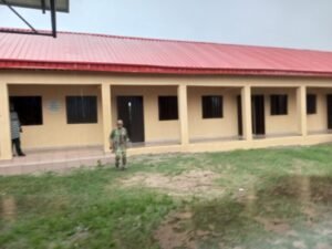 Read more about the article Former lawmaker inaugurates classrooms in Badagry community