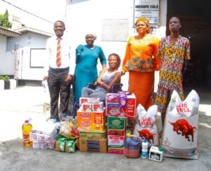 Read more about the article NGO gifts relief items to vulnerable in Lagos Child Care Home