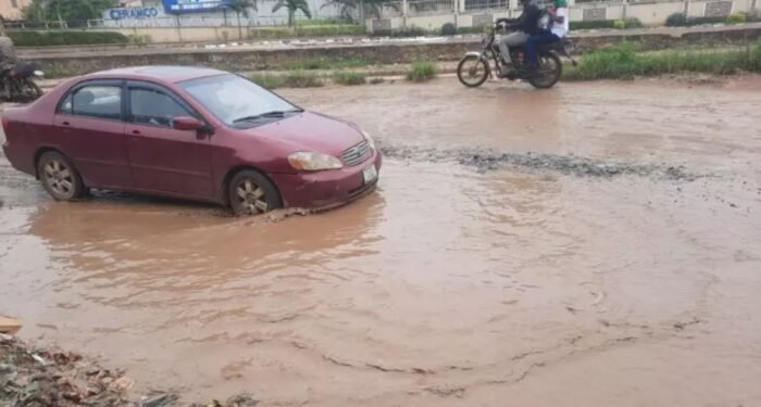 Read more about the article Fix bad roads in Dutse, residents beg FCT Administration