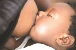 Read more about the article Sagging breast and breastfeeding: The myths, realities