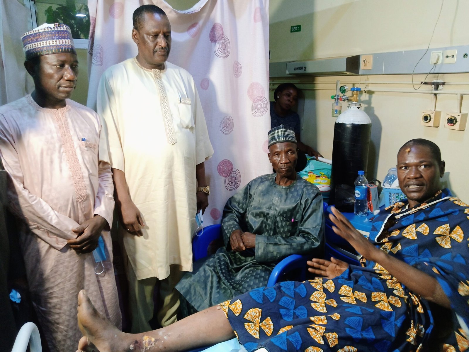 Read more about the article Victims of Abuja building collapse laud Wike for settling medical bills