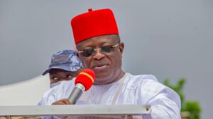 Read more about the article Umahi issues 14 days ultimatum to contractors to return to site