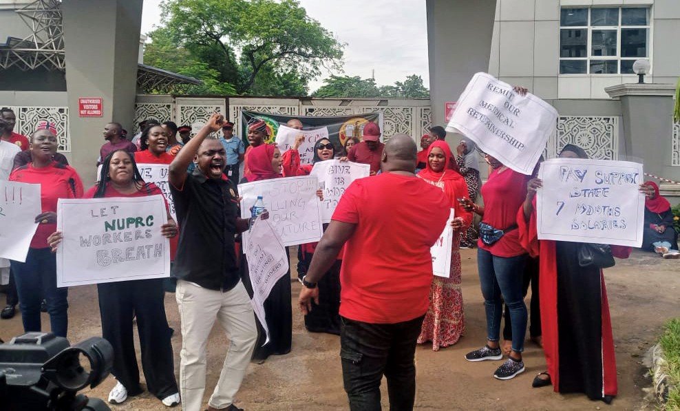 Read more about the article Staff of petroleum regulatory commission protest poor welfare in Abuja