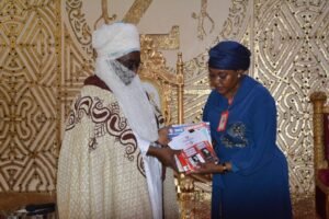 Read more about the article Anti-graft war: Emir of Zazzau commends EFCC
