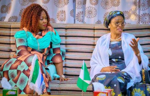 Read more about the article Nigeria’s First Lady arrives in Sierra Leone to celebrate girl-child day