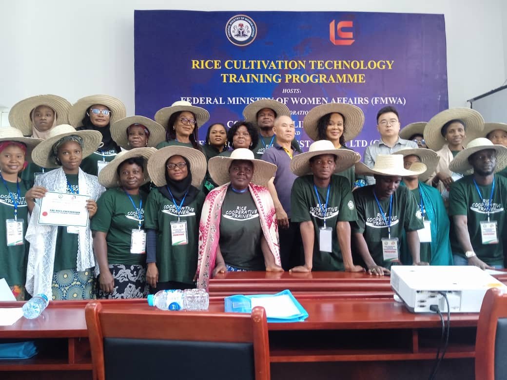 Read more about the article FG trains 5,000 women on modern rice farming technology