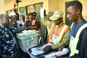 Read more about the article Sorting, counting of votes ongoing in Bayelsa