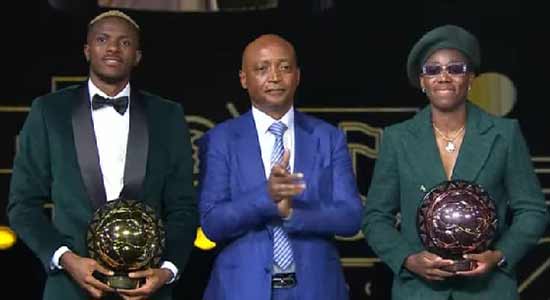 L-R: Victor Osimhen, Super Eagles forward and newly crowned African Men's Player of the Year; CAF President, Patrice Motsepe and Asisat Oshoala, Super Falcons forward and newly crowned African Women's Player of the Year