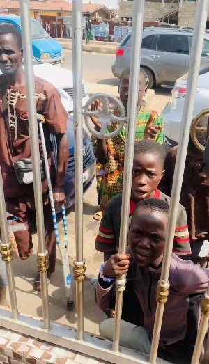 Read more about the article Child labour: How Osogbo children lift their families through singing