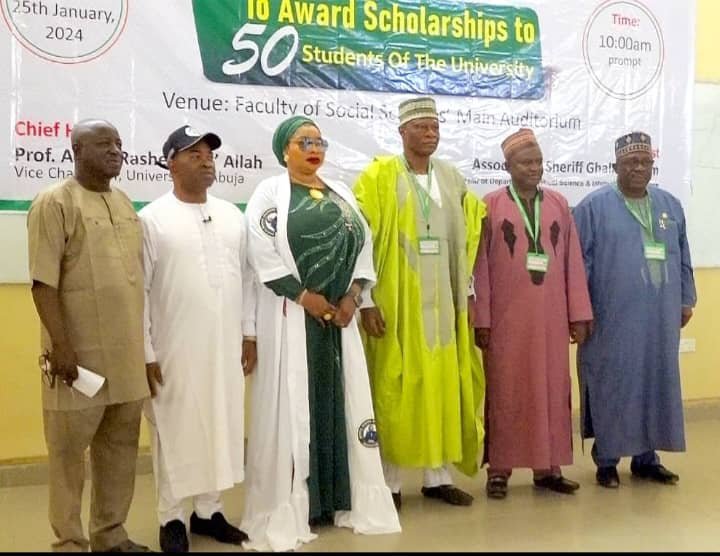 Read more about the article Foundation offers scholarship to 65 UniAbuja students