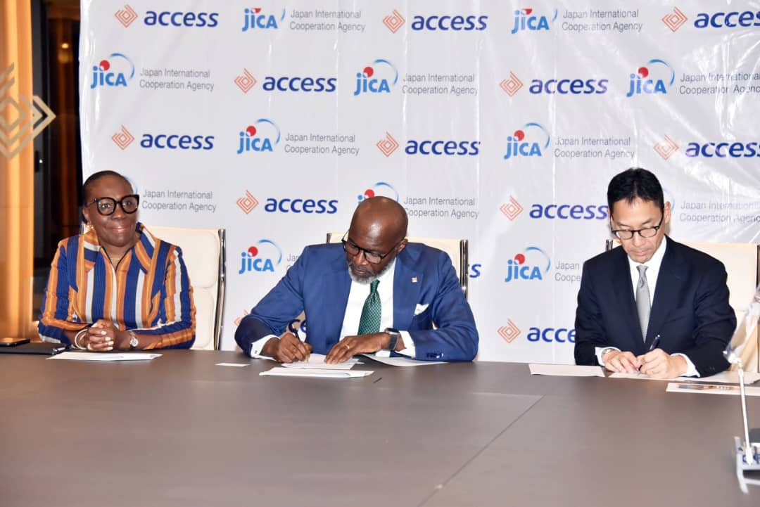 Read more about the article Access Bank signs $75m loan to combat climate change