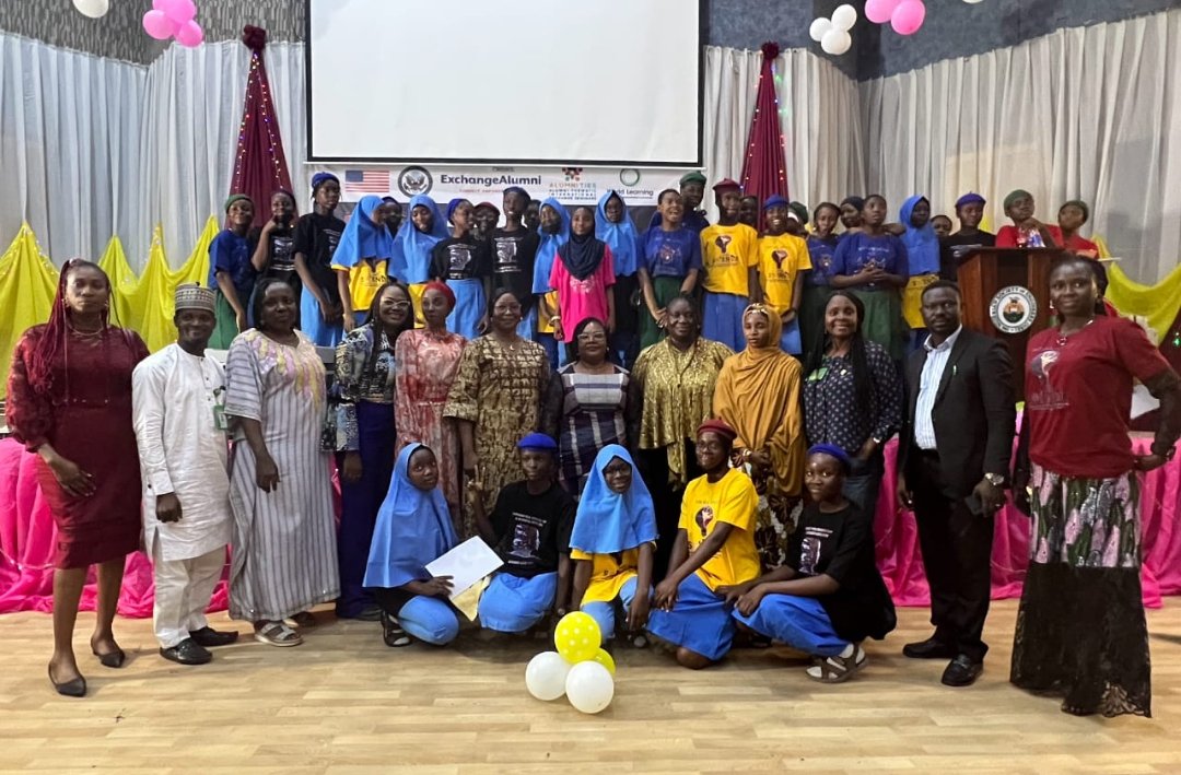 Read more about the article US exchange alumni trains 50 FCT girls on STEM skills