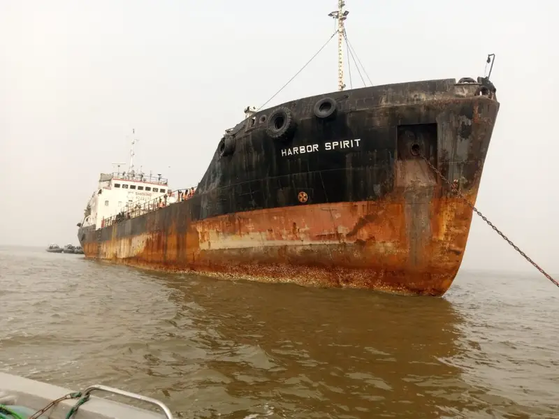 Read more about the article Security outfit apprehends vessel laden with 88,000 litres of stolen crude