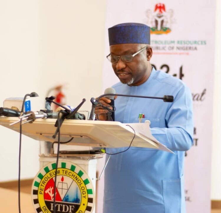  Honourable Minister of State Petroleum Resources (Gas) Rt. Hon. Ekperikpe Ekpo delivering his keynote address at the Ministry's 2024 sector retreat in Abuja