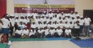 Read more about the article FG trains 57 front line health workers to address  nutrition problem