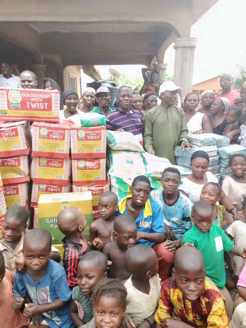 Read more about the article FCTA distribute food items to lepers, others in Abaji, Kuje, Gwagwalada