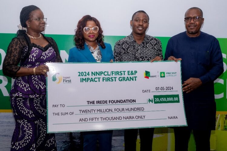 Cheque presentation by the NNPC Ltd. and Exploration & Production Limited (First E&P) Joint venture (JV) to the beneficiaries of donations targeted towards enhancing societal welfare, would address areas of healthcare and well-being, quality education and economic growth.