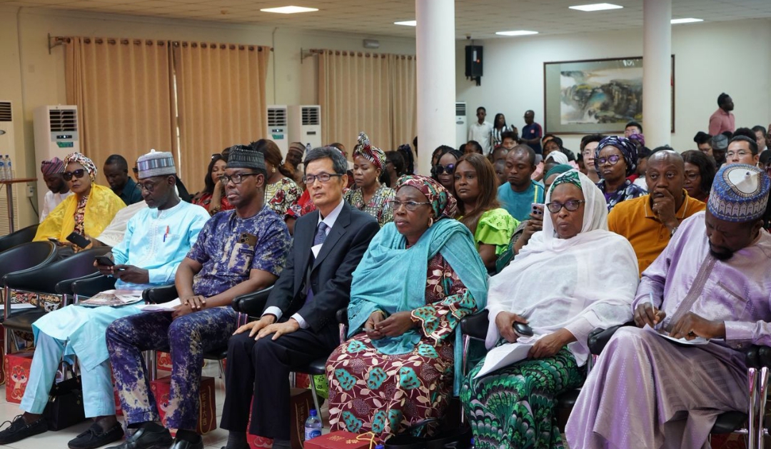 FG backs Chinese language learning initiative
