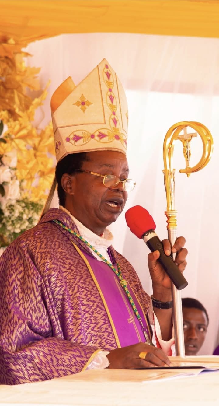 Cleric urges hope, values, servant leadership
