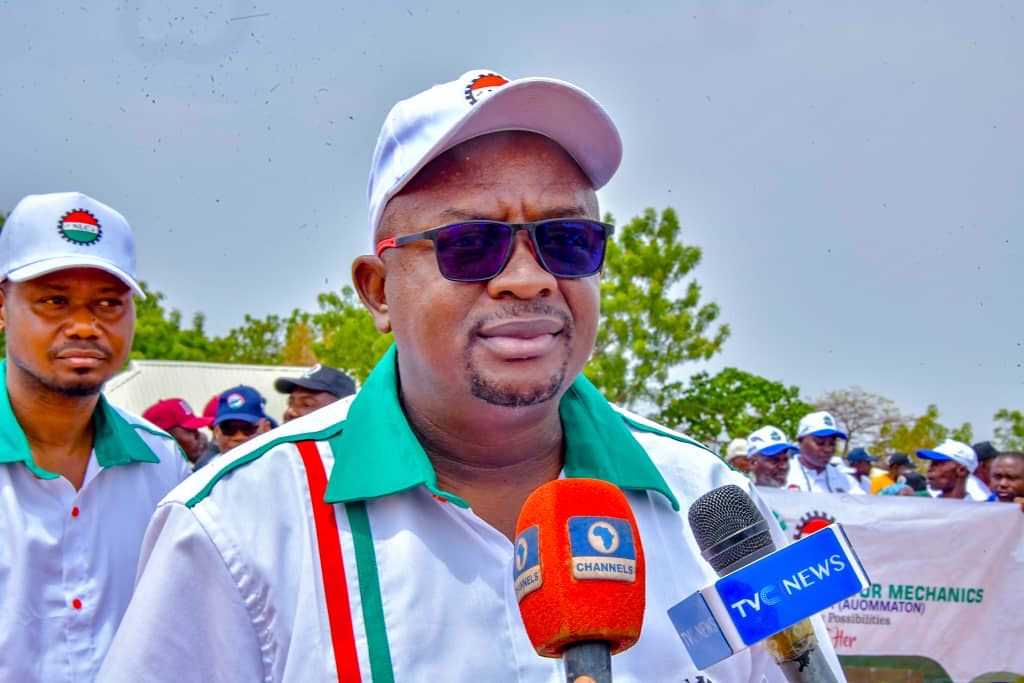 Workers Day: Niger health workers seek pay rise