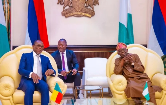 Nigeria, Benin sign regional integration deal