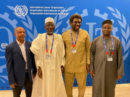 FG honours 40 officers with  ministerial service awards