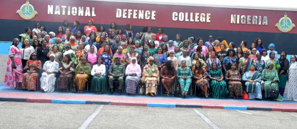 Military spouses hold forum on PTSD, pledge support for officers