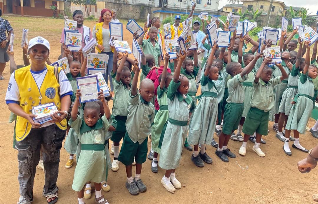 Egbeda Lions Club donates to pupils in Lagos schools