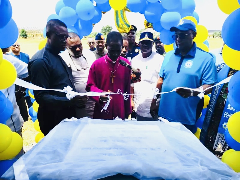 Old boys donate ultra-modern sports pavilion to Alma mater