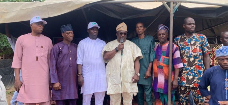 Mass defection to APC, a confidence in Tinubu’s government – Chieftain Mass defection to APC, a confidence in Tinubu’s government – Chieftain