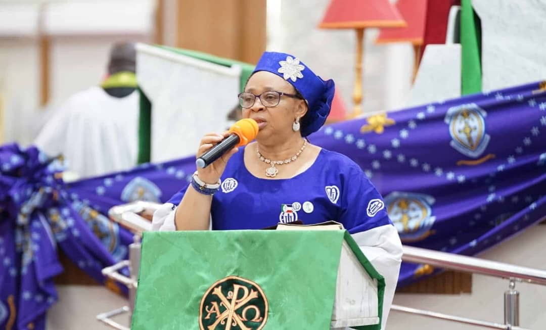 Ndukuba’s wife urges Nigerians to hold on to God Ndukuba’s wife urges Nigerians to hold on to God