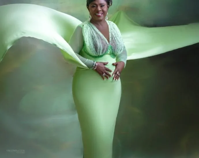 Mama Rainbow celebrates 83rd birthday, 60 years on stage