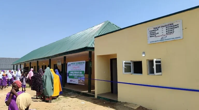 Foundation renovates, equip community school in Niger Foundation renovates, equip community school in Niger