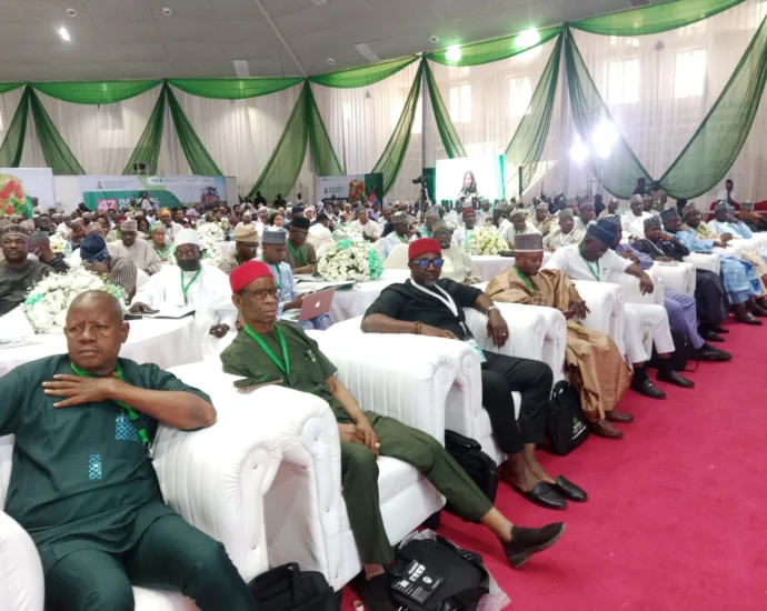 FG vows to sustain drop in food prices