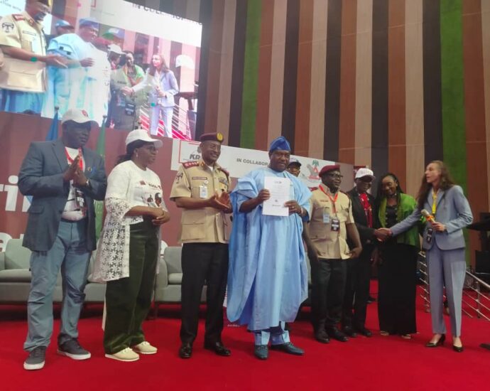 Oshiomhole, CJN advocate stricter enforcement of road safety laws