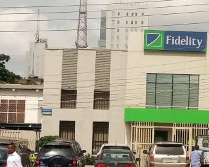 Customers’ deposits in Fidelity Bank grows to N7.2trn, gross earnings hit N749bn in H1 2025 Customers’ deposits in Fidelity Bank grows to N7.2trn, gross earnings hit N749bn in H1 2025
