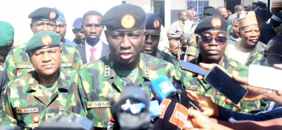 Remembrance: COAS leads personnel in prayer, pays tribute to late Lt.-Gen. Lagbaja Remembrance: COAS leads personnel in prayer, pays tribute to late Lt.-Gen. Lagbaja