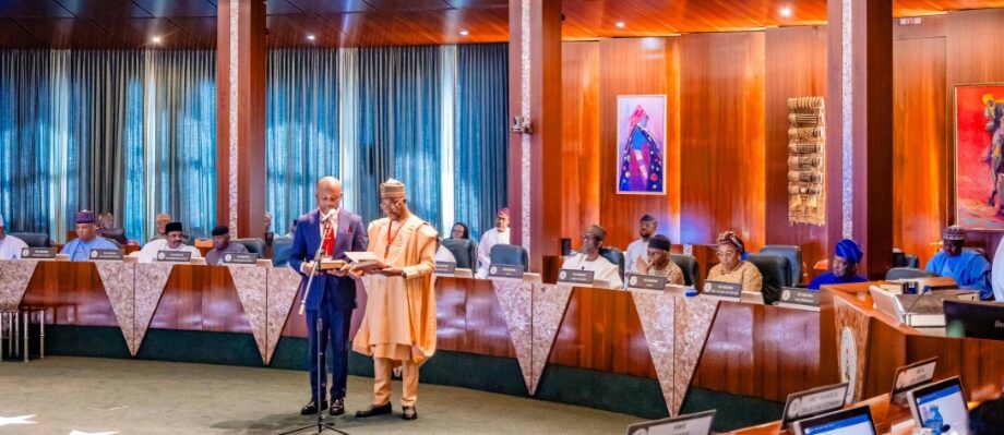 Tinubu swears in 2 new ministers, tasks them on efficiency Tinubu swears in 2 new ministers, tasks them on efficiency