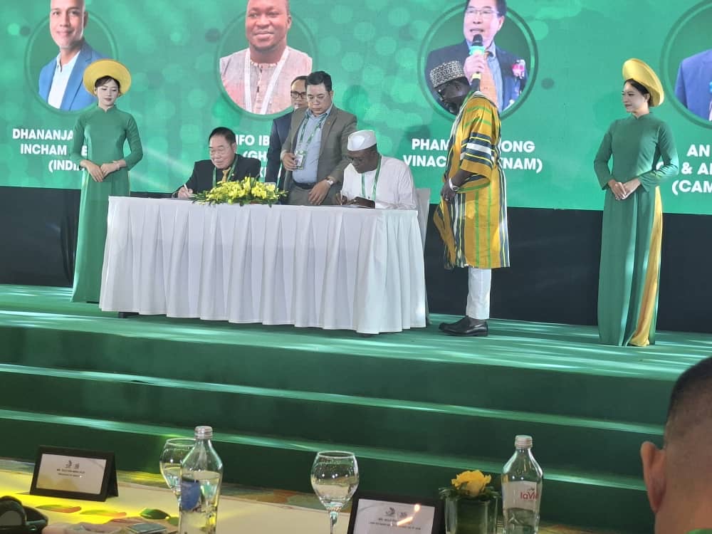 Nigeria, Vietnam partner on cashew development