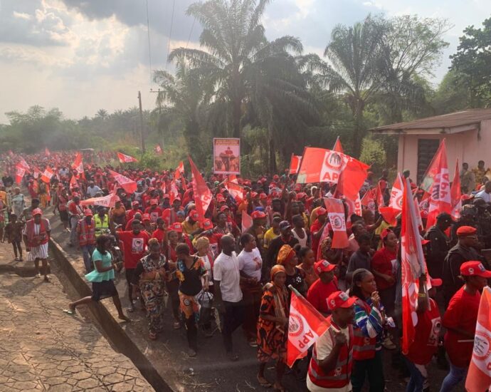 Lawmaker decries sealing of venue for civic reception