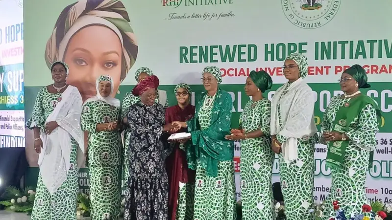 First lady urges Nigerians to prioritise elderly, supports 250 military veterans in Abuja