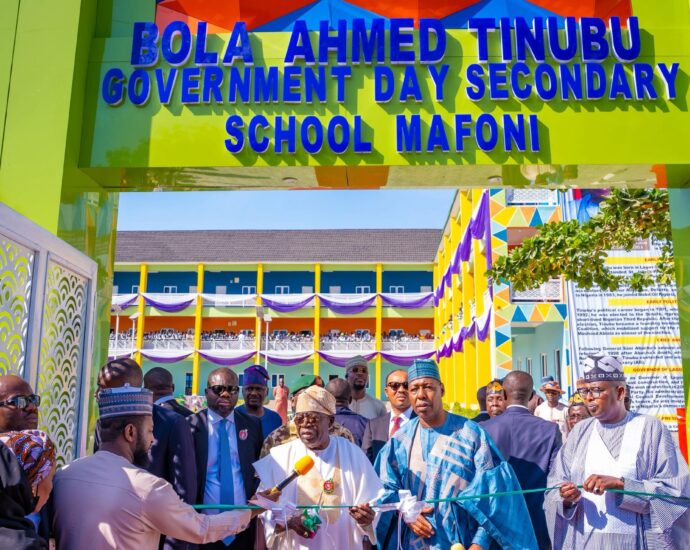 Tinubu hails Zulum’s vision, inaugurates EVs, smart schools in Maiduguri