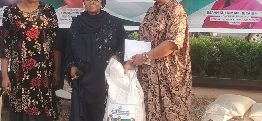 Renewed Hope: FG distributes food items to women, families