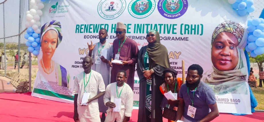 PWD: First Lady disburses N50m in Niger