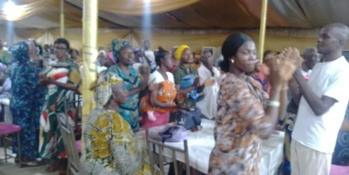 Yuletide: Mission distributes foodstuffs, cash to 1000 indigents in Kwara