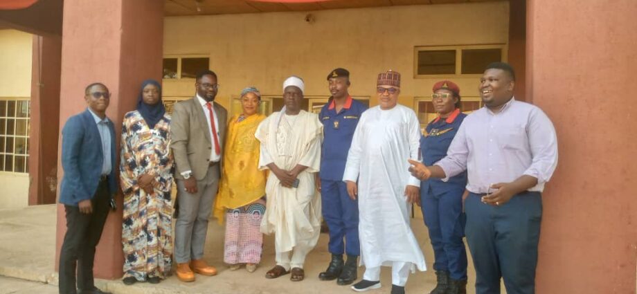 Experts call for improved welfare to retain medical workers