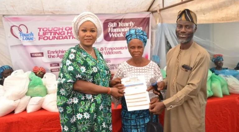 Foundation feeds 500 elderly, vulnerable in Lagos